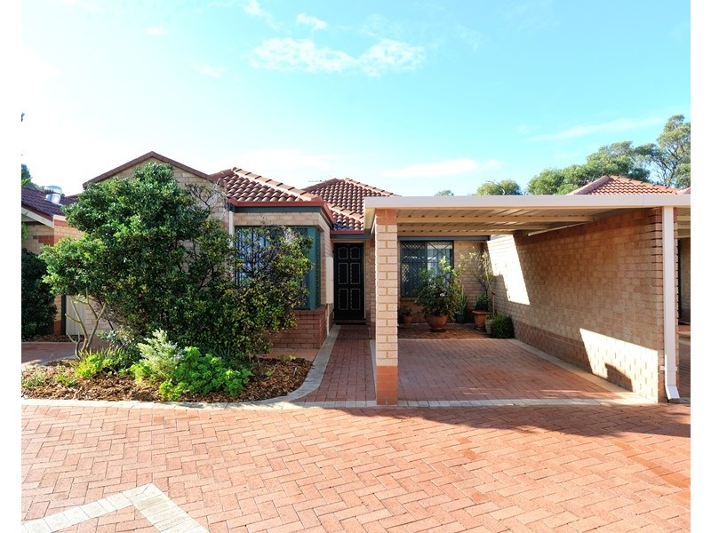 4/60 Elanora Drive, Cooloongup WA 6168