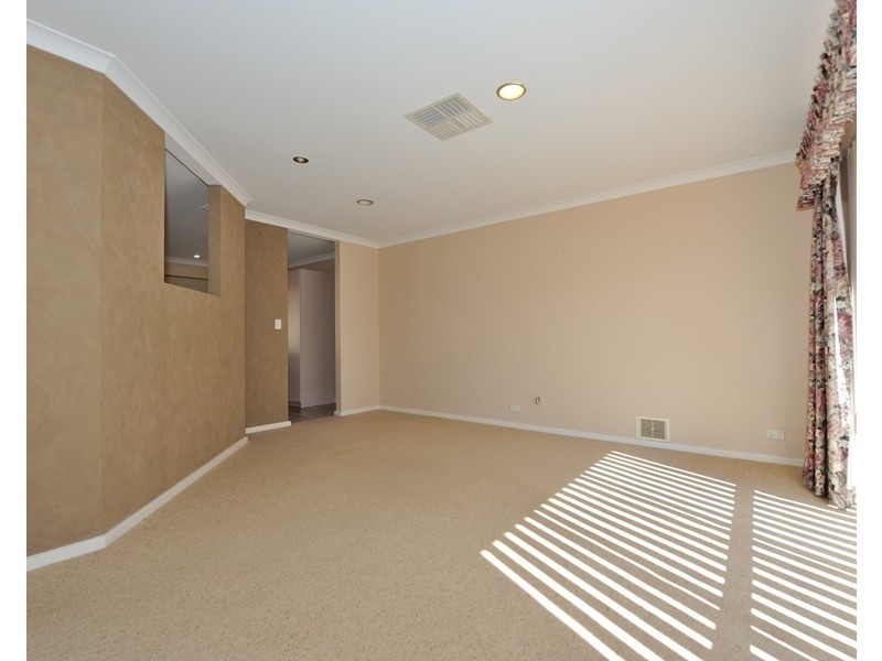 71 Parkland Drive, Warnbro WA 6169