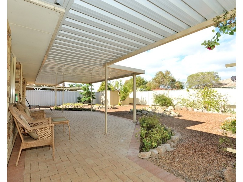 71 Parkland Drive, Warnbro WA 6169