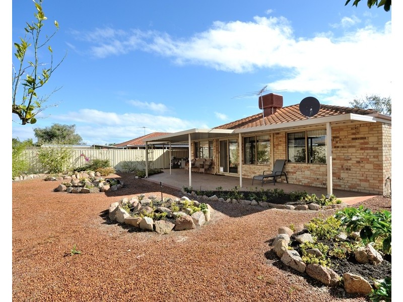 71 Parkland Drive, Warnbro WA 6169