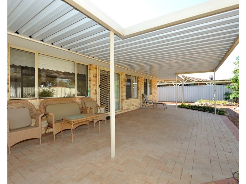 71 Parkland Drive, Warnbro WA 6169