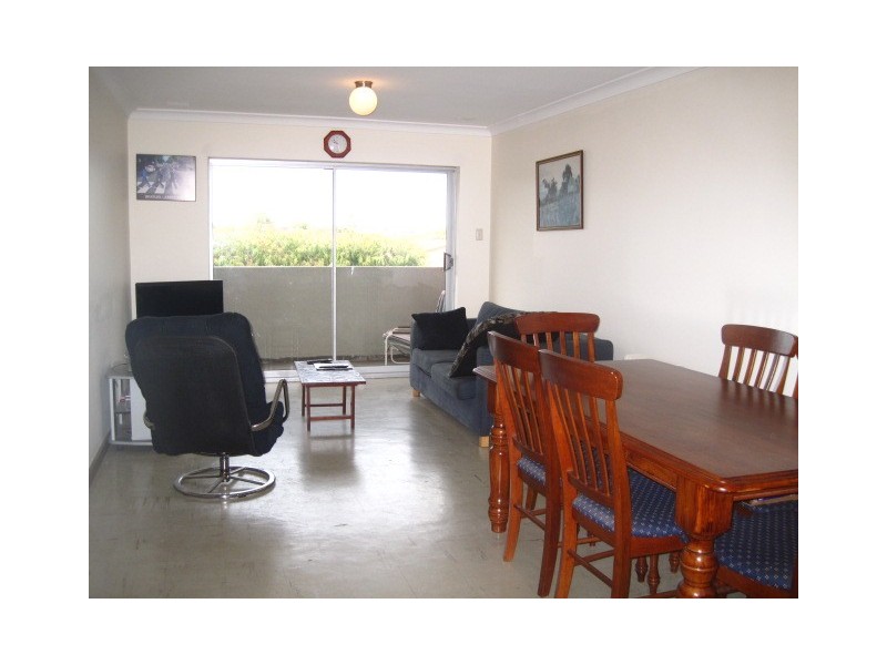 15 / 4 Minchinson Street, Shoalwater WA 6169