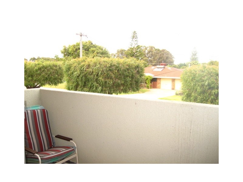 15 / 4 Minchinson Street, Shoalwater WA 6169