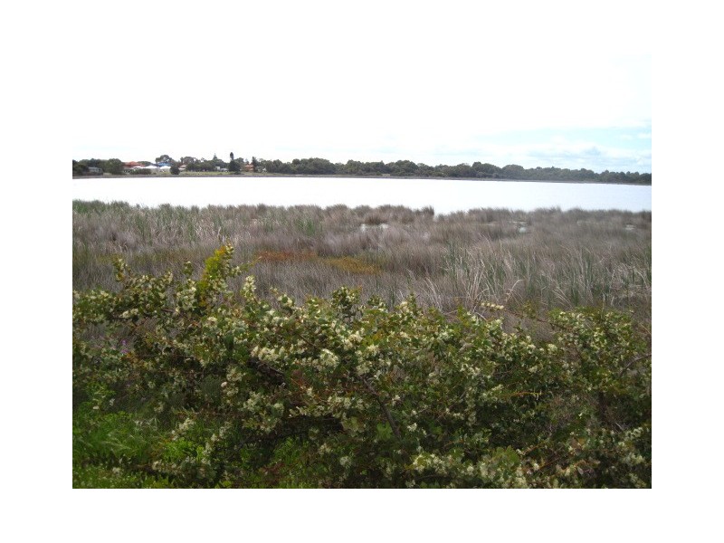 15 / 4 Minchinson Street, Shoalwater WA 6169