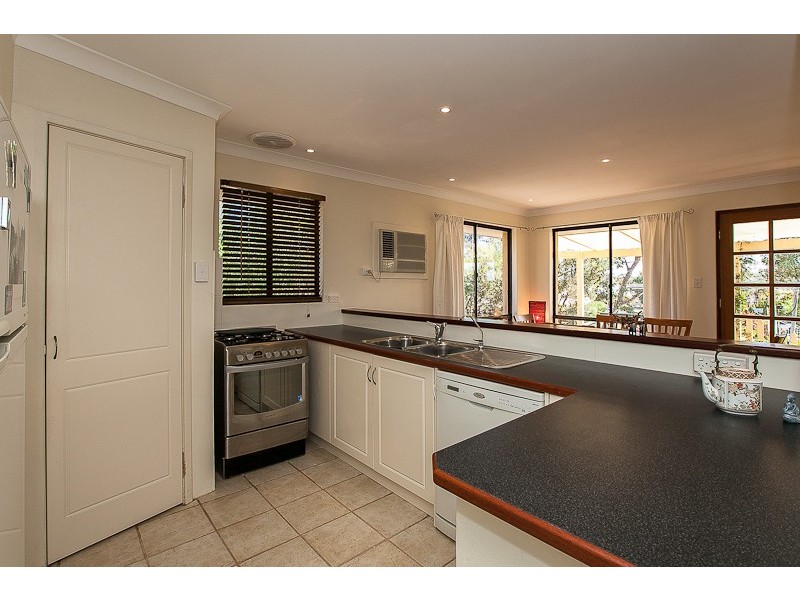 24 Minderoo Crescent, Golden Bay WA 6174