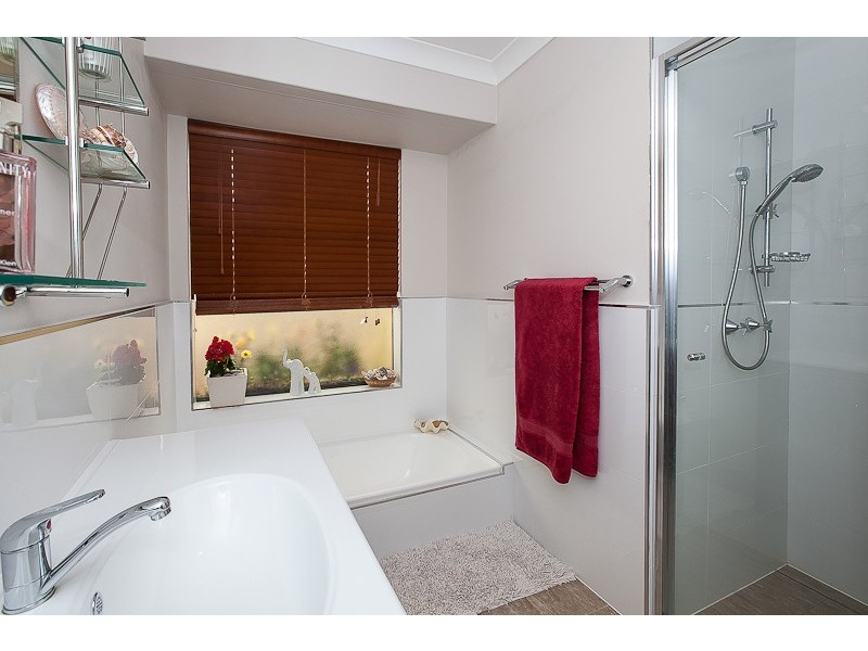 24 Minderoo Crescent, Golden Bay WA 6174