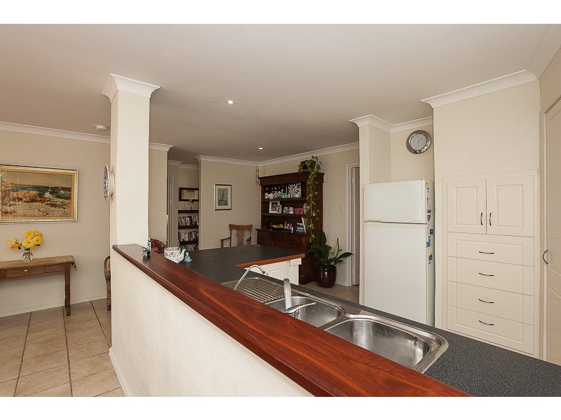 24 Minderoo Crescent, Golden Bay WA 6174