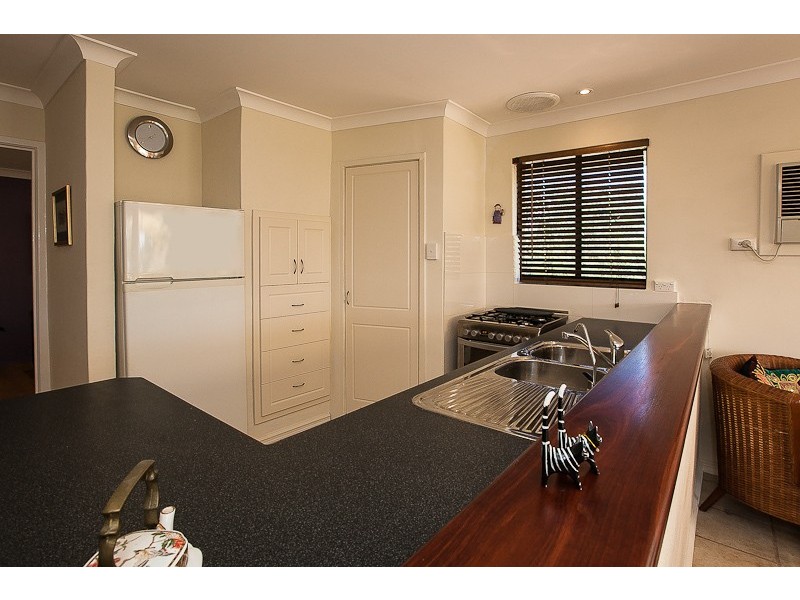 24 Minderoo Crescent, Golden Bay WA 6174