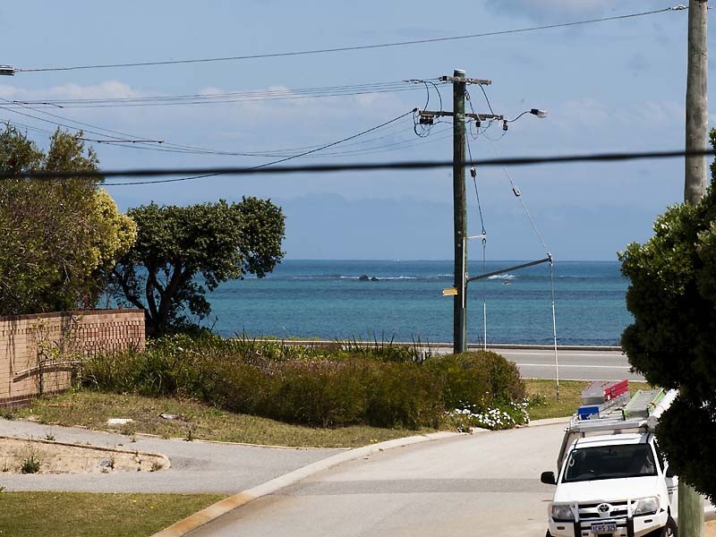 6 Churchill Avenue, Shoalwater WA 6169