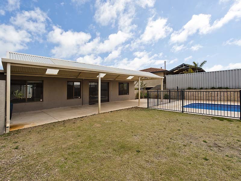 6 Churchill Avenue, Shoalwater WA 6169