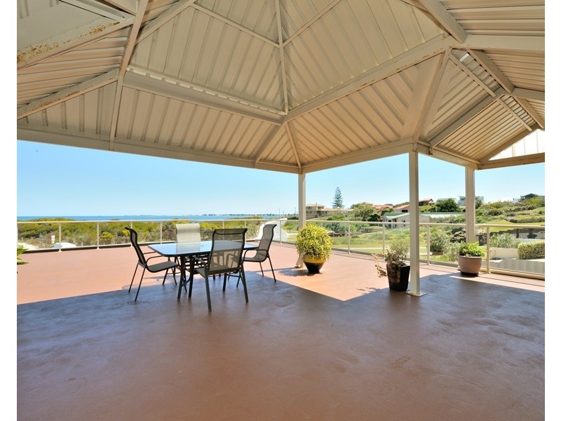 168 Warnbro Beach Road, Waikiki WA 6169