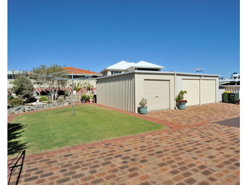 168 Warnbro Beach Road, Waikiki WA 6169