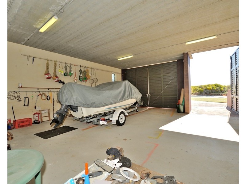 168 Warnbro Beach Road, Waikiki WA 6169