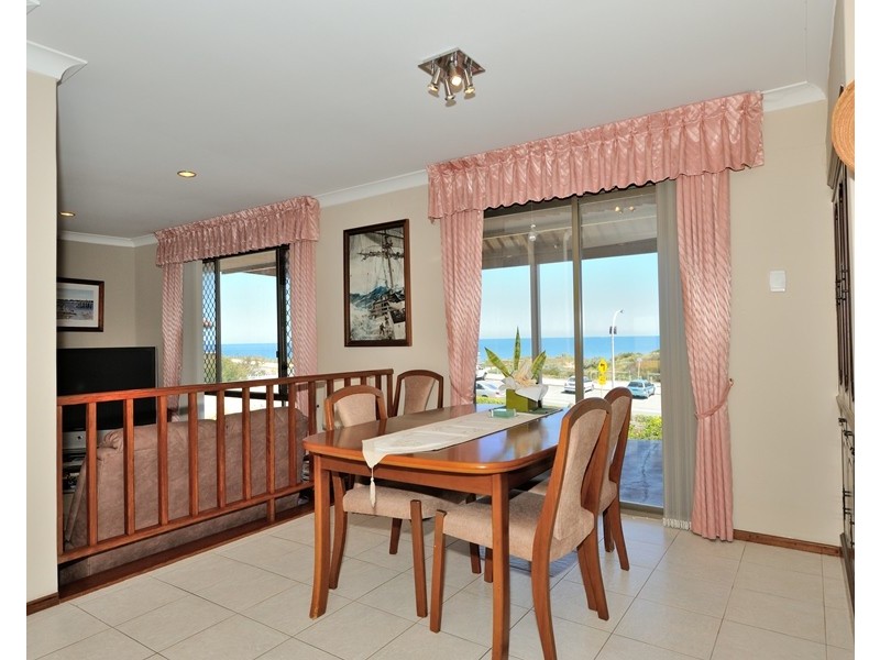 168 Warnbro Beach Road, Waikiki WA 6169