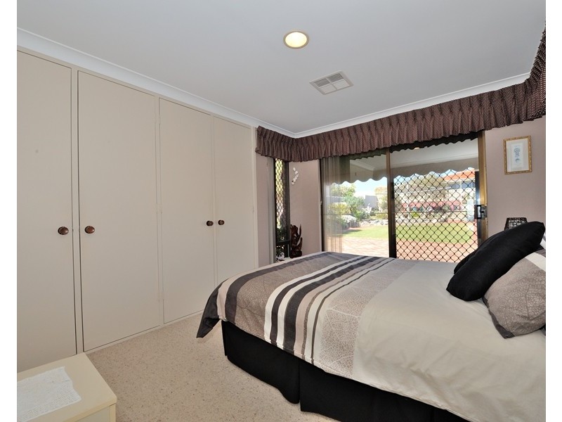 168 Warnbro Beach Road, Waikiki WA 6169