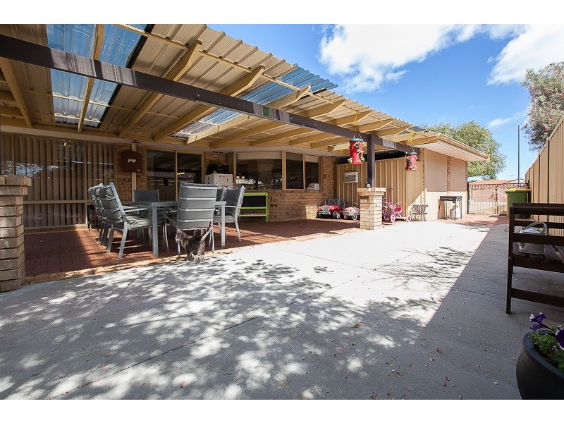 17 Oakdale Close, Safety Bay WA 6169