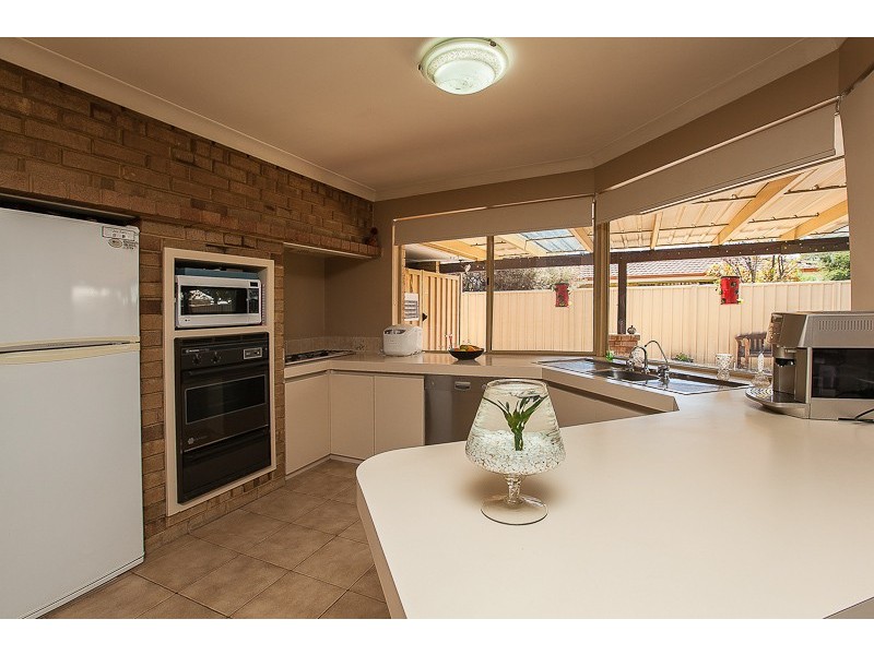 17 Oakdale Close, Safety Bay WA 6169