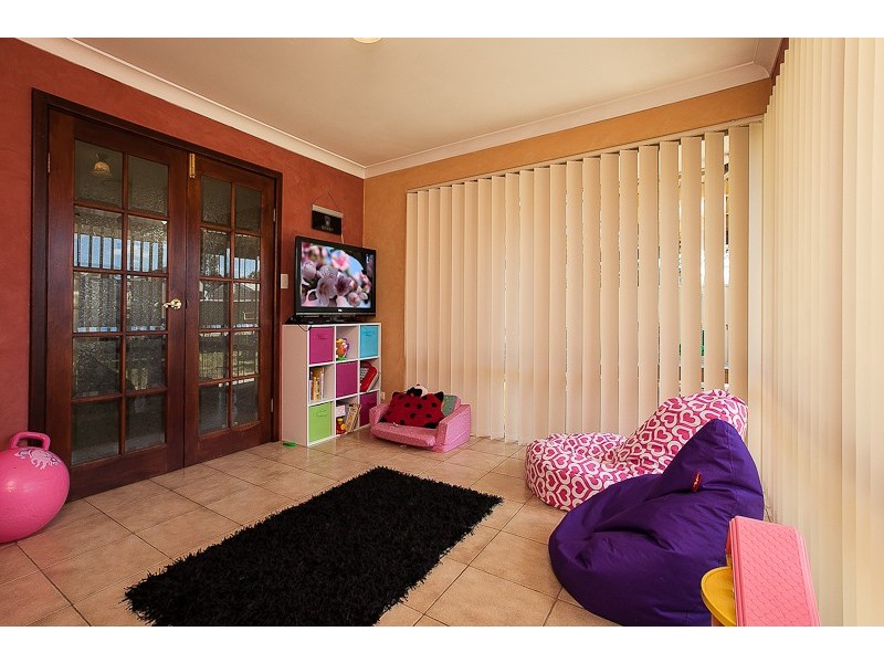 17 Oakdale Close, Safety Bay WA 6169