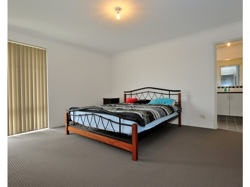 46 Montoro Drive, Port Kennedy WA 6172