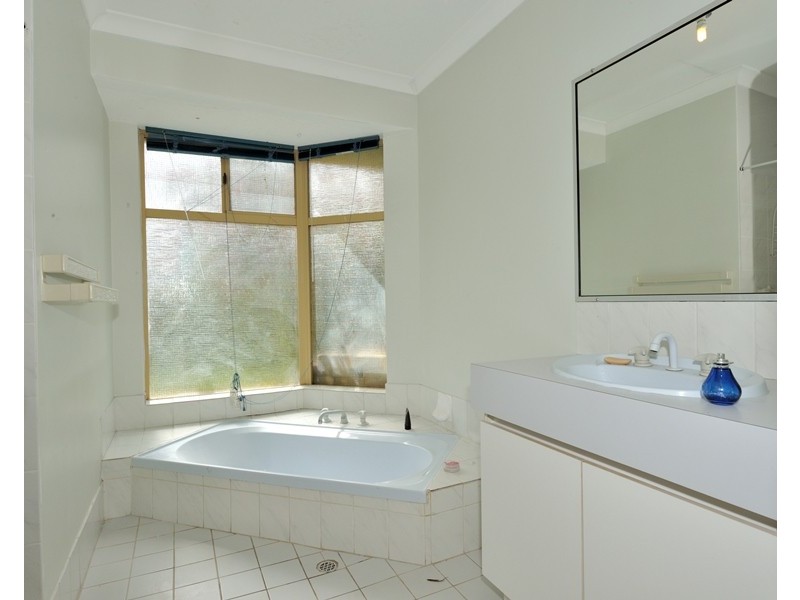 11 Nautalis Close, Port Kennedy WA 6172