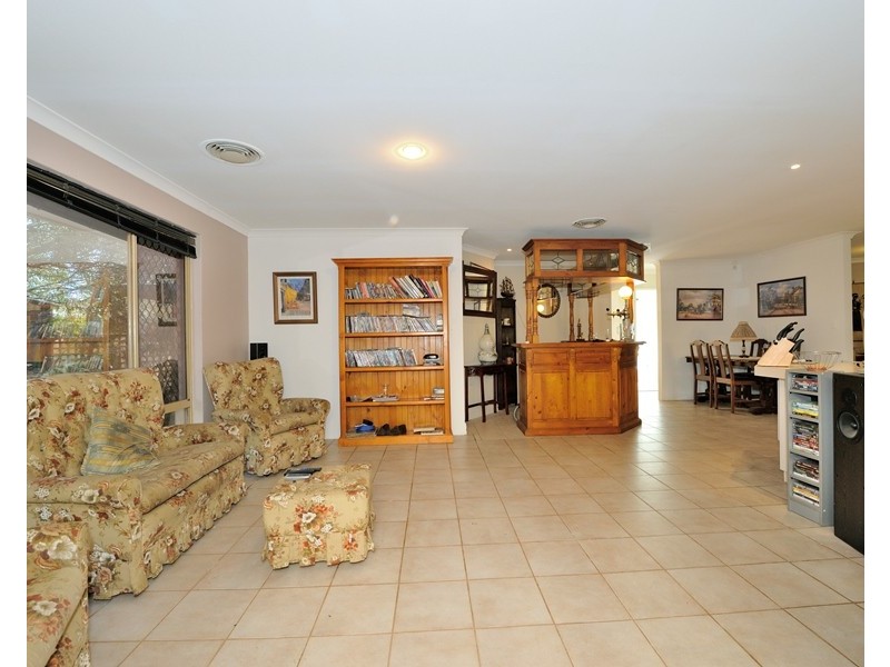 11 Nautalis Close, Port Kennedy WA 6172