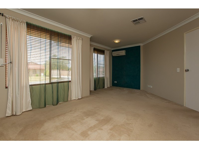 14 Roscrea Court, Orelia WA 6167