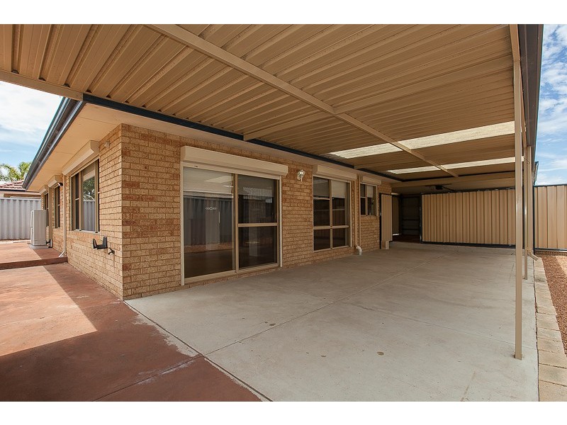 14 Roscrea Court, Orelia WA 6167