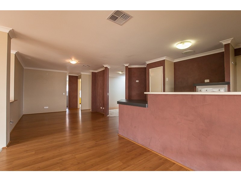 14 Roscrea Court, Orelia WA 6167