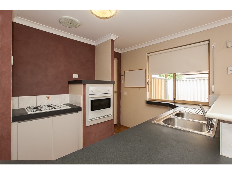 14 Roscrea Court, Orelia WA 6167