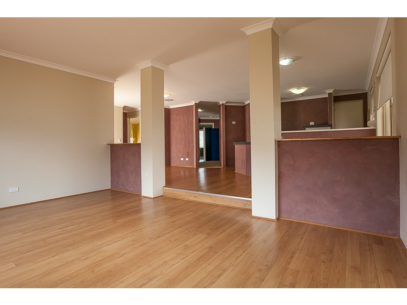 14 Roscrea Court, Orelia WA 6167