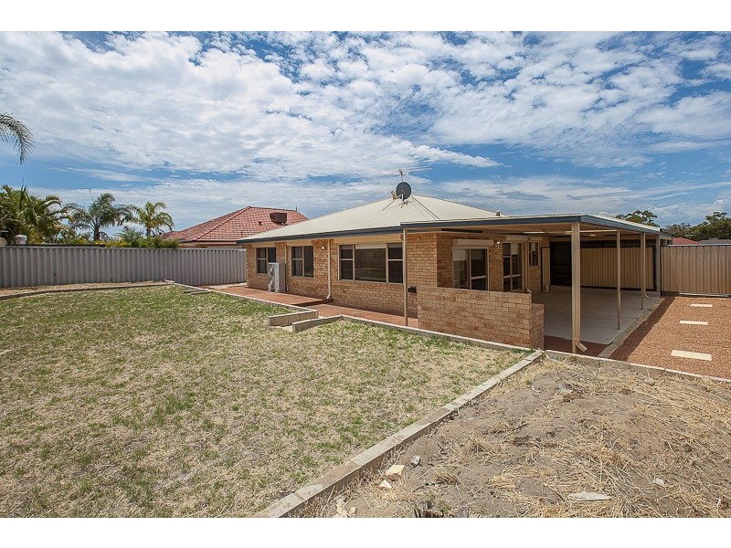 14 Roscrea Court, Orelia WA 6167