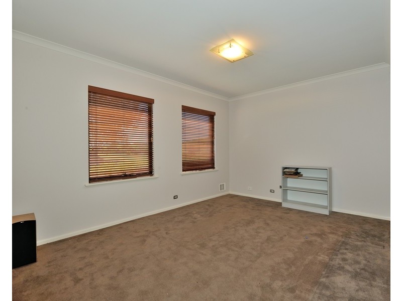 14 Lyttleton Street, Rockingham WA 6168