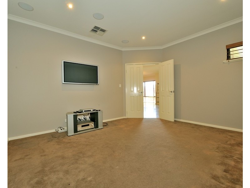 14 Lyttleton Street, Rockingham WA 6168