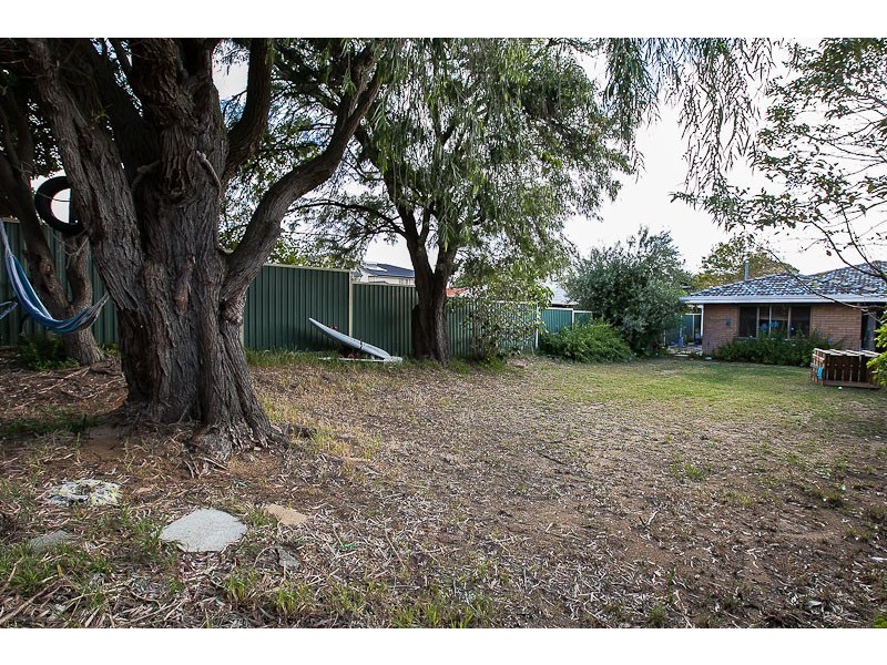24B Gloucester Avenue, Shoalwater WA 6169