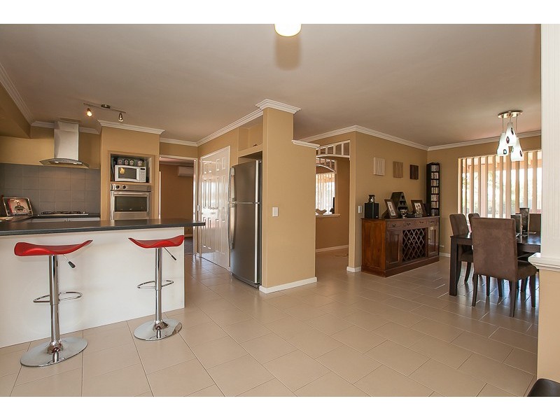 3 Kentia Close, Warnbro WA 6169