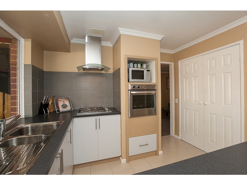 3 Kentia Close, Warnbro WA 6169