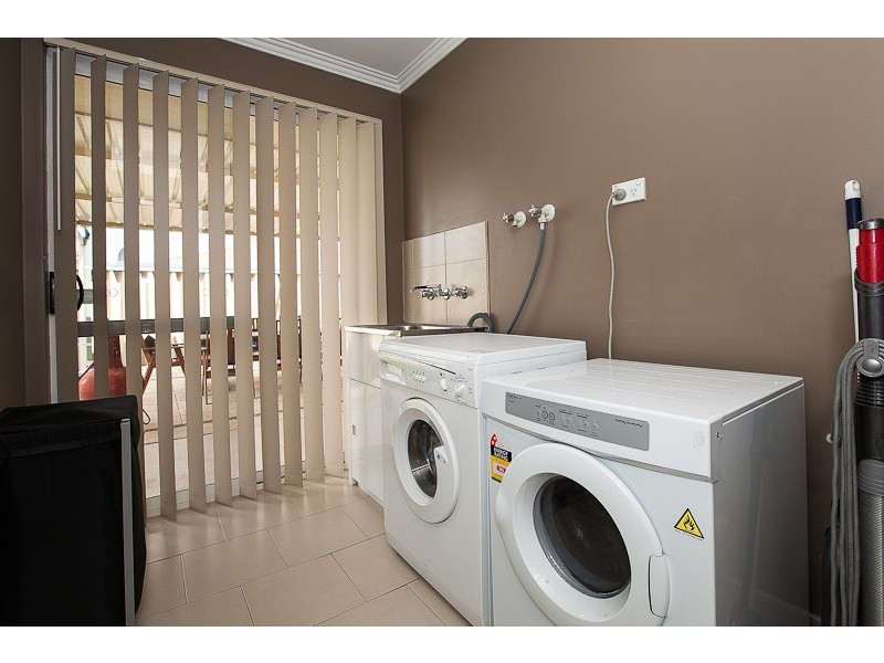 3 Kentia Close, Warnbro WA 6169