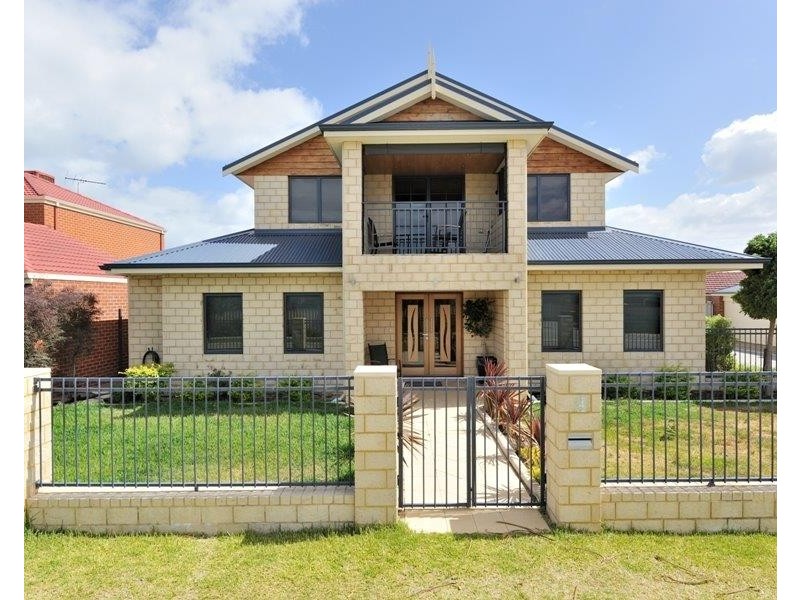 4 Apache Boulevard, Rockingham WA 6168