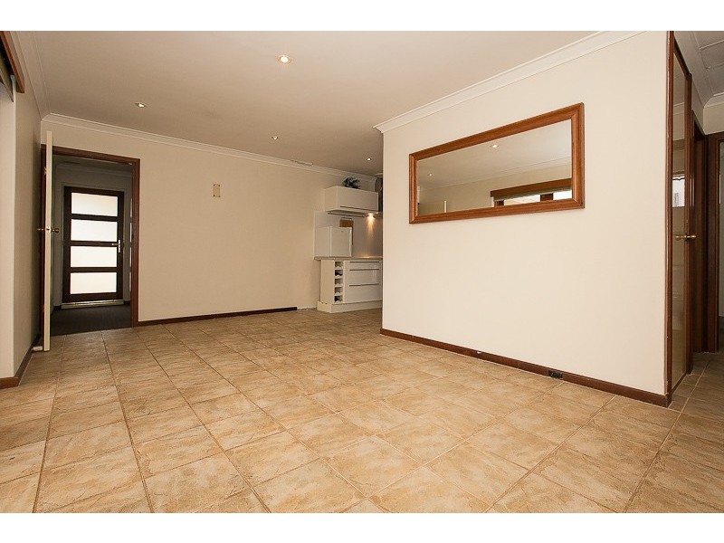 16 Brixham Way, Warnbro WA 6169
