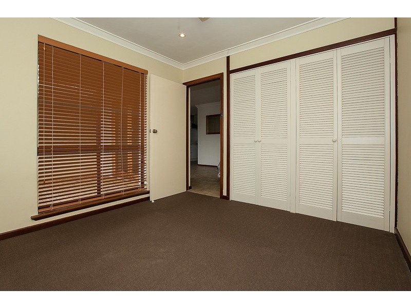 16 Brixham Way, Warnbro WA 6169