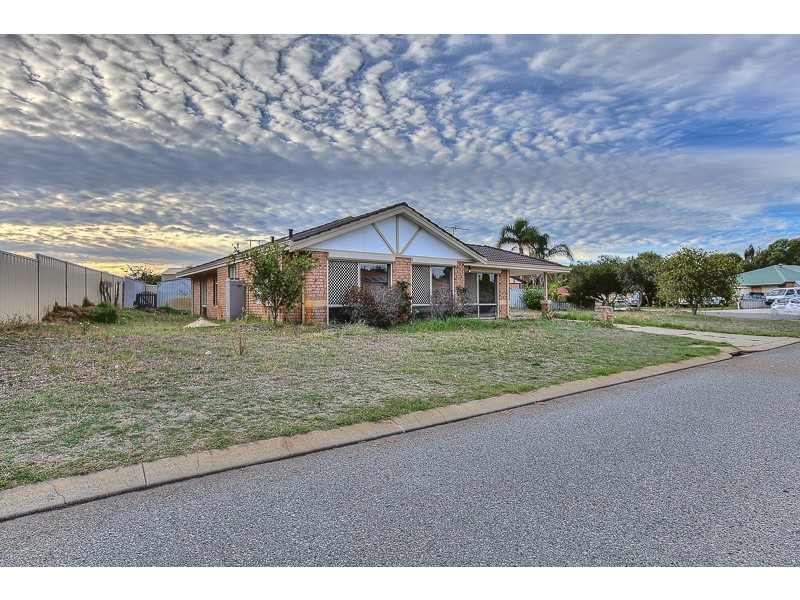 3 Middleton Place, Waikiki WA 6169