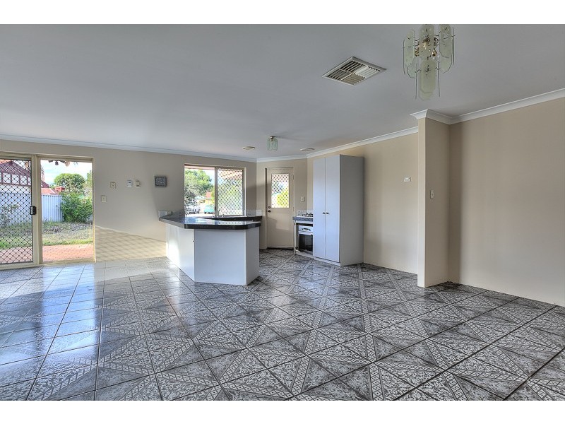 3 Middleton Place, Waikiki WA 6169