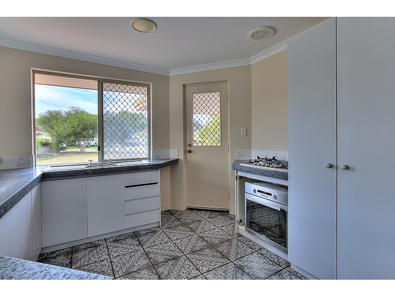 3 Middleton Place, Waikiki WA 6169