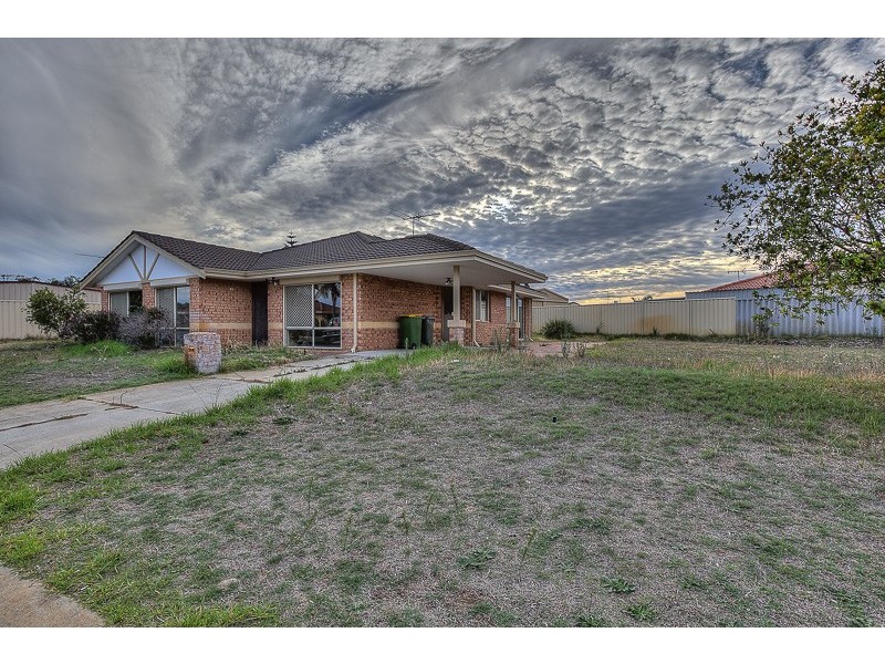 3 Middleton Place, Waikiki WA 6169