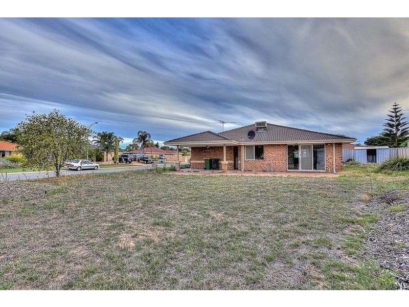 3 Middleton Place, Waikiki WA 6169