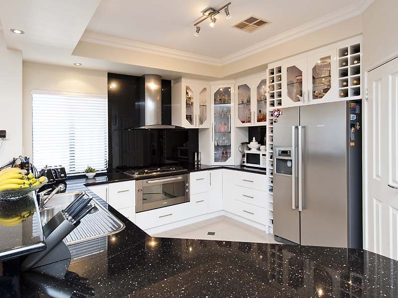 106 Hawker Street, Shoalwater WA 6169