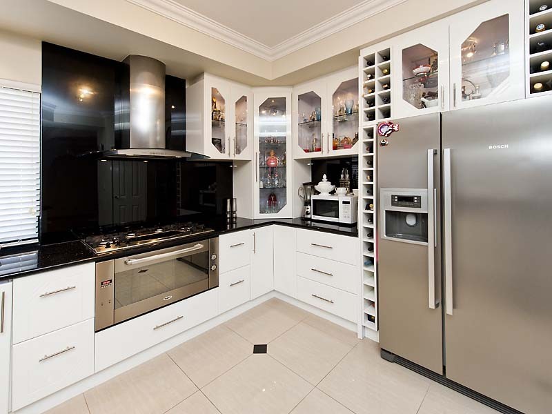 106 Hawker Street, Shoalwater WA 6169