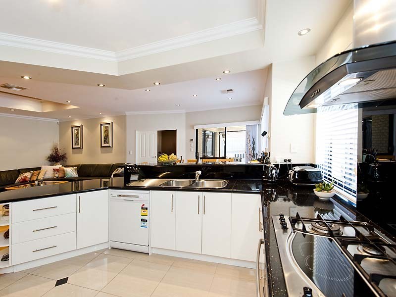 106 Hawker Street, Shoalwater WA 6169