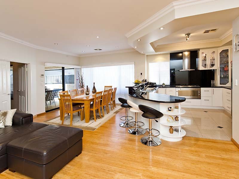 106 Hawker Street, Shoalwater WA 6169