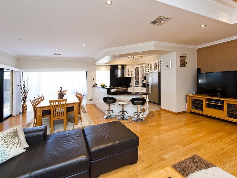 106 Hawker Street, Shoalwater WA 6169